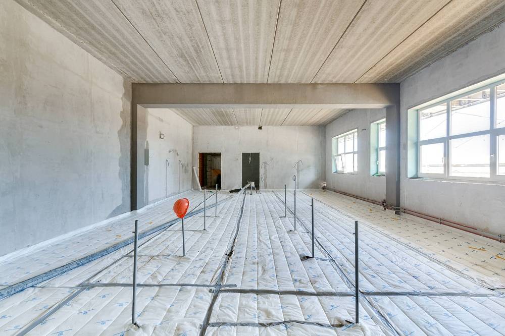 Школа в ЖК "Весна", Апрелевка (Московская область) Монтаж ТермоЗвукоИзола под стяжку, 11000 кв. метров.